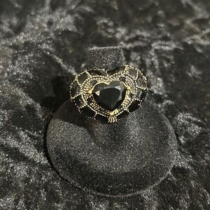 VINTAGE CHUNKY ART DECO HEART RING